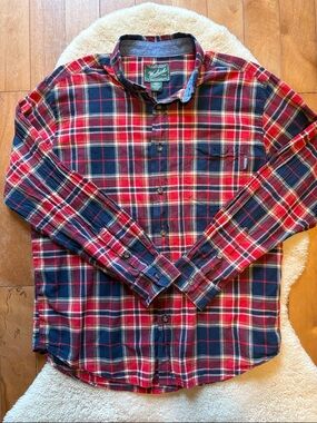 Woolrich vintage style Red and Navy Plaid Long-Sleeve Button-Down Shirt
